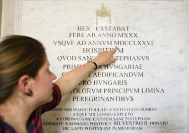 roma_magyar_zarandokhaz_emlektabla